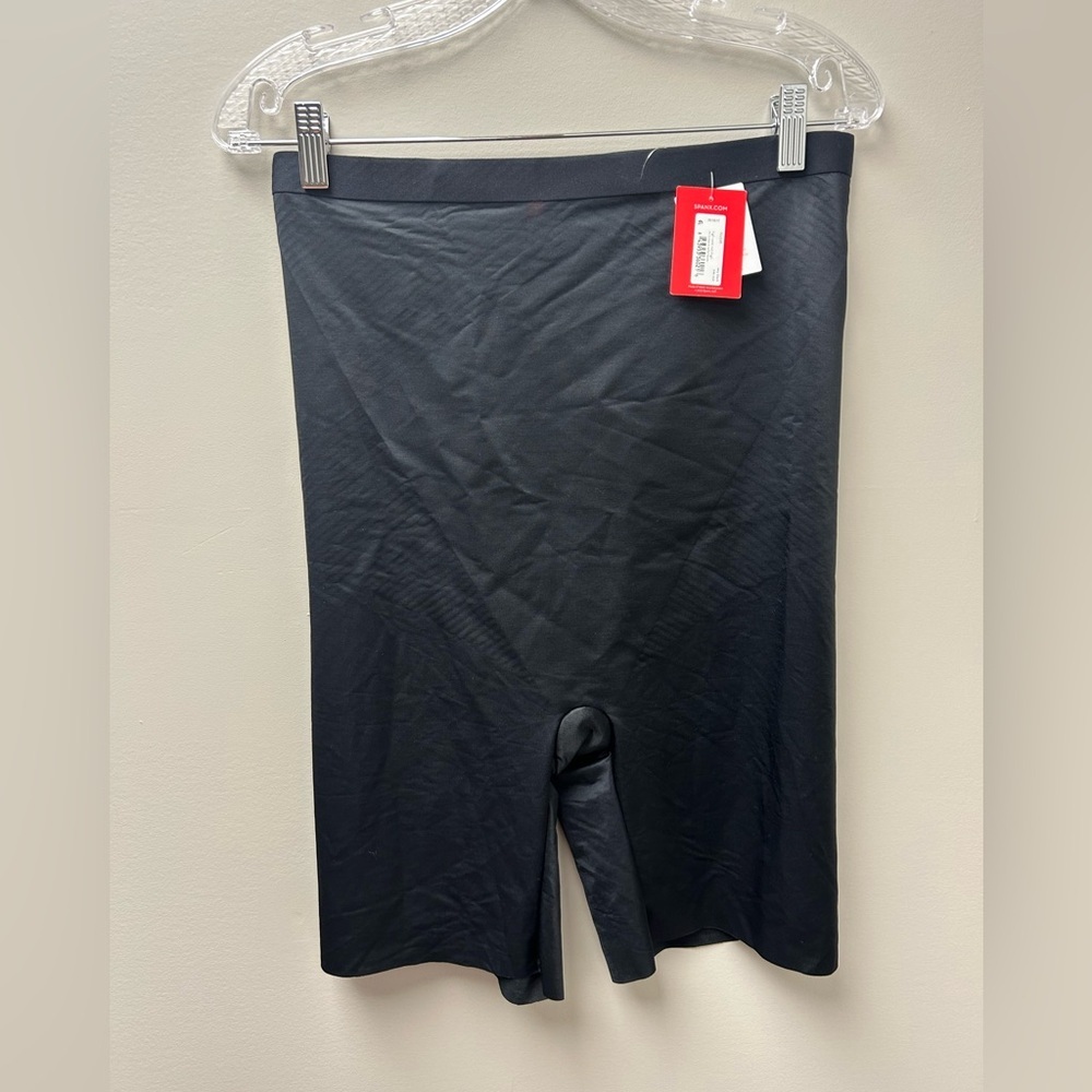 Spanx Black Mid Thigh Shaping Womens‎ Shorts